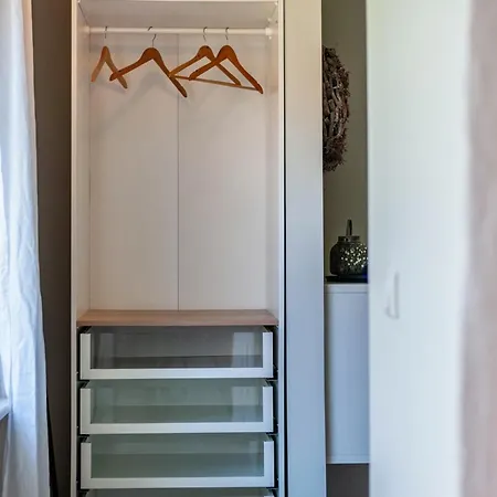 Fuenf Apartment Saal